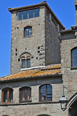 Viterbo, strade, vicoli, piazze e case della città medievale - Tuscia Lazio	
