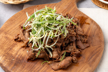 Korean food, briquettes, bulgogi, red pepper paste, pork, pork belly, side dishes, garlic, lettuce, vegetables, seasoning