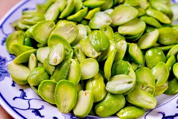 asian fresh wok fried bbq grilled seafood petai smelly bean vegetable with spicy onion chilli sambal sauce lime in banana leaf cafe hotel luxury halal vegan food restaurant banquet menu