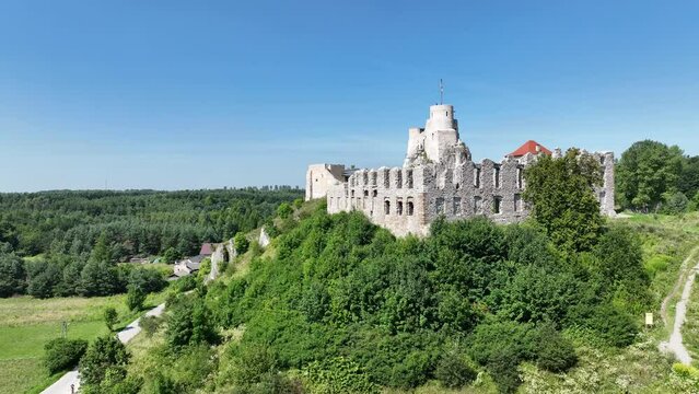  Ruins of medieval royal Rabsztyn Castle in Poland. Rabsztyn Aerial view in summer. Rabsztyn, Poland. Ruins of medieval royal castle on the rock in Polish Jurassic Highland.