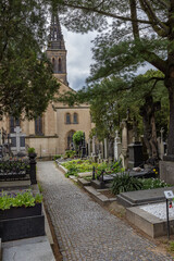 Obraz premium church with cemetery in Praque