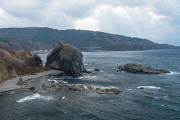 日本　青森県東津軽郡の袰月海岸高野崎から見える海岸線と津軽海峡