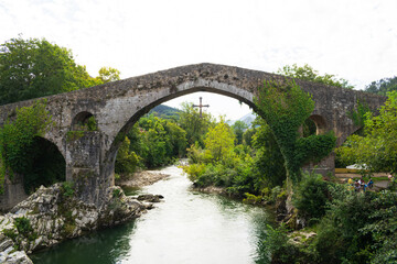 Fototapeta na wymiar Roman Bridge of Cangas de Onis. Asturias - Spain