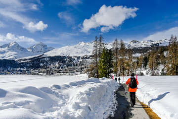 St. Moritz, St. Moritzersee, Oberengadin, Alpen, Corviglia, Piz Nair, Piz Julier, Winter,...