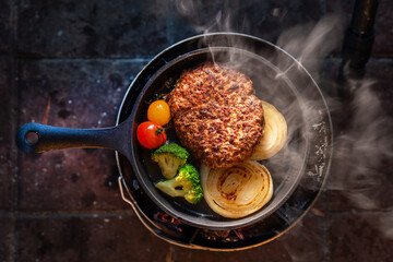 アウトドアでハンバーグ　Hamburg steak 