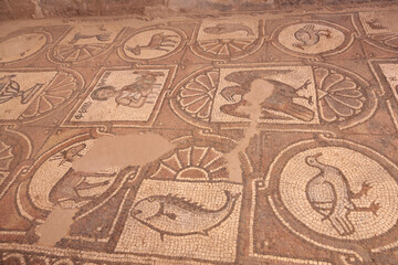 Obraz premium Jordan ancient Petra on a sunny winter day