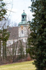 Schloss Hirschberg am Haarsee bei Weilheim in Oberbayern