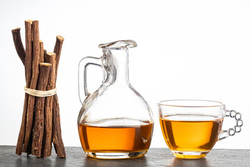 Glycyrrhiza glabra - Licorice stems with medicinal drink