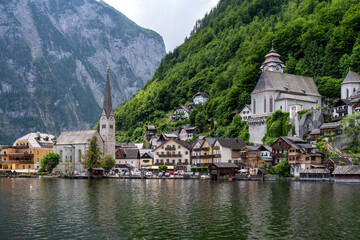 Hallstatt village in Austrian Alps. - 753305097