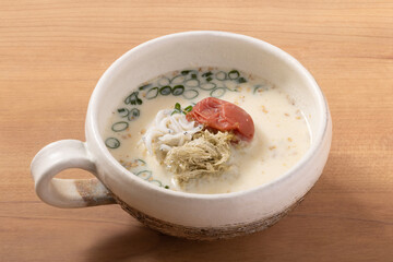 梅とろろ豆乳ごまスープ
