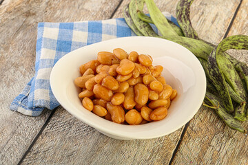 White bean in tomato sauce