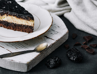 Cottage cheese cake with prunes and chocolate