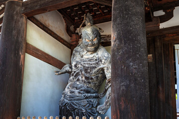 奈良 法隆寺 中門の金剛力士立像・吽形 - 753534298