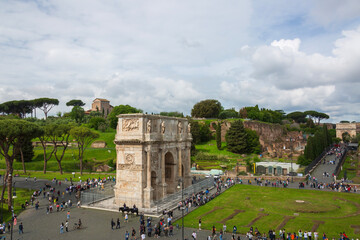 I fori Imperiali, l'arco di Costantino e il Palatino visto dal Colosseo. - obrazy, fototapety, plakaty