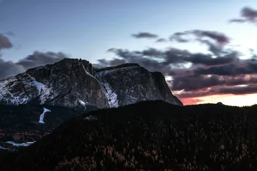 Photo sur Plexiglas Poney sunset in the mountains