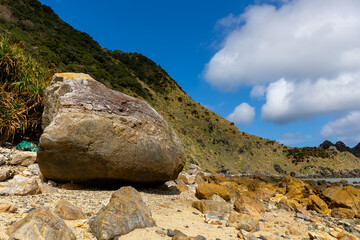 奄美大島　三月石（さんがついし）