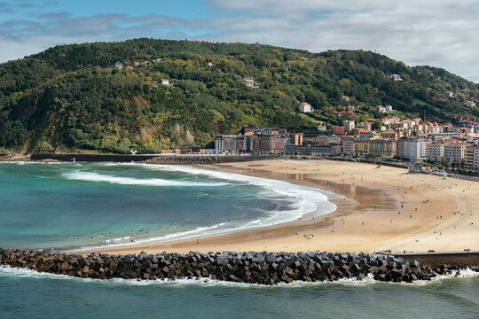 Zurriola Beach, Donostia, San Sebastian, Gipuzkoa, Basque Country, Spain
