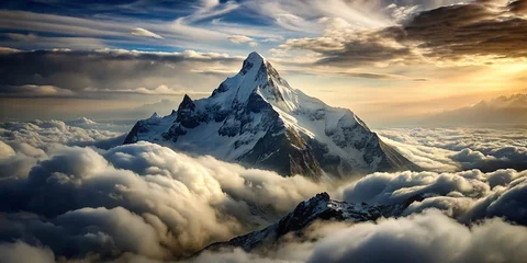 Photo sur Plexiglas Everest Panoramic view of Mount peak in clouds at sunset