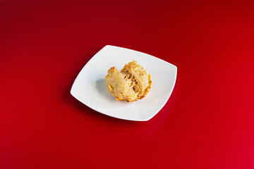 frittata, cacio e pepe, pasta, fritto, frittura, bucatini, spaghetti, uova, olio, tonnarelli, tavolo, rosso, piatto, bianco, cacio, pepe, e, contrasto, caldo, ristorante, italia, cucina, italiana, spu