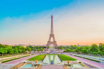 Foto op Aluminium Paris Eiffel Tower and Trocadero garden at sunset in Paris, France. Eiffel Tower is one of the most famous landmarks of Paris., toned © neirfy