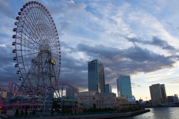 横浜ビルディングの夕景　高島
