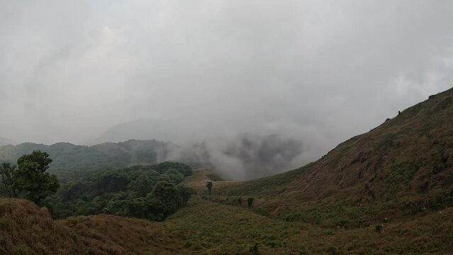 Mulayit Taung is a part of Dawna Hills mountain range, which is the mountain of faith of Myanmar located in DKBA state. 