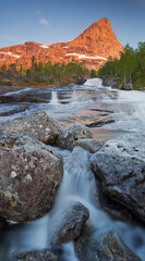 Norwegen, Nordland, Ballangen, Forsahavet, Storelva, Kobbeneset, Kobbenestinden,