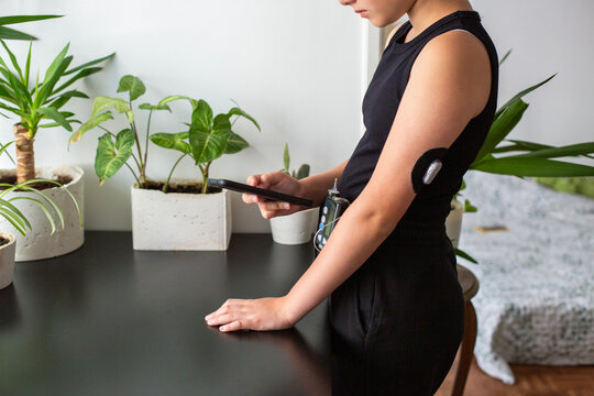 diabetic girl control  sugar 