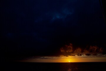 Fototapeta na wymiar Sonnenuntergang über Ozean