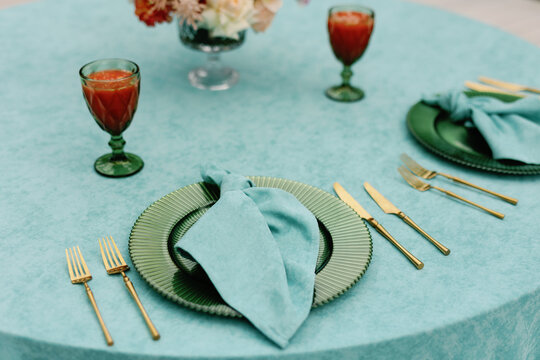 Dining table cutlery setup party alfresco