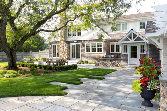 Summer Landscape backyard garden flower Contemporary Home with door 