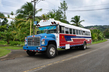 Autobus locale de Colon Panama, horizontal - obrazy, fototapety, plakaty
