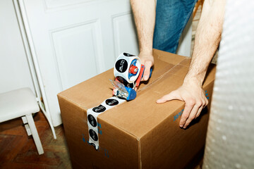 Reinforcement of the box with duct tape