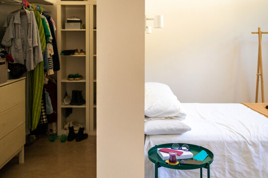 side view bed and walking closet 