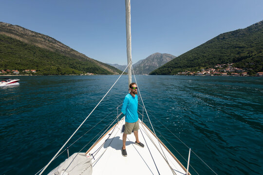 Seafarer on the bow