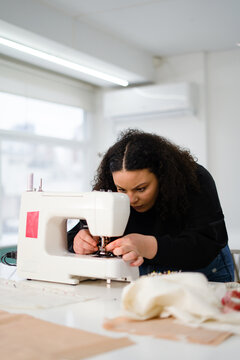 Designer Threading The Thread 

