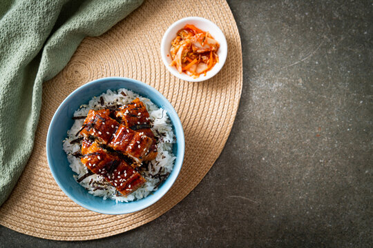 eel rice bowl or unagi rice bowl