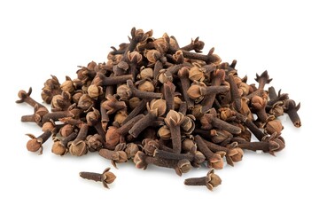 Obraz premium A pile of ground cloves. Concept of a strong, aromatic spice. The pile is spread out on a white background