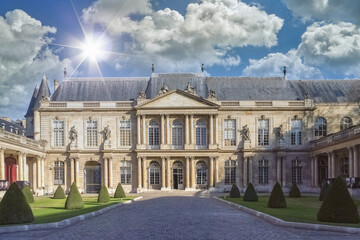Paris, ancient mansion in the Marais, the Archives museum 
 - obrazy, fototapety, plakaty