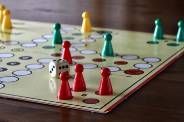 Patchesi a board game with a dice
