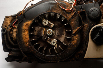 Internal combustion engine of a chainsaw in close-up