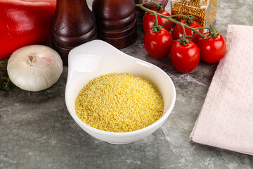 Raw dry wheat couscous grain