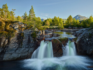 Fototapeta na wymiar Fluss Vindöla, Vindöldalen, More og Romsdal, Norwegen