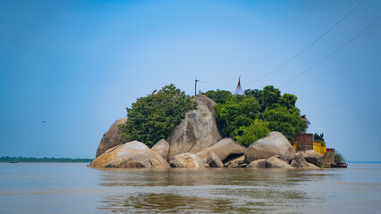 Kahalgaon Island is located in the Bhagalpur district of Bihar, India. There is a Temple located on top of the island