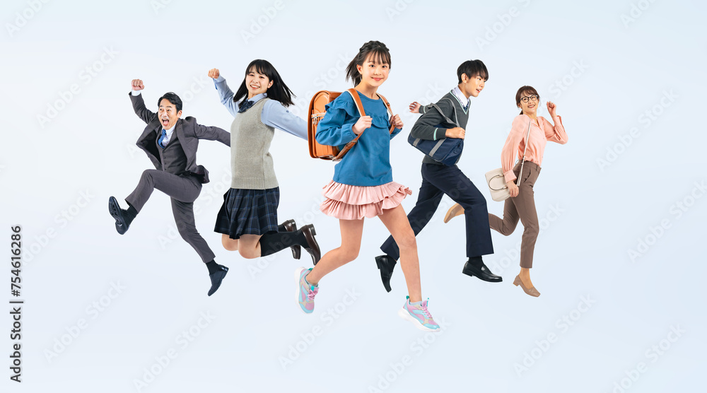 Aufkleber ジャンプする子供と両親のファミリーイメージ（切り抜き背景透過pngも販売しております。作成者リンクから「png」で検索してください）