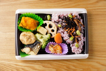 野菜煮物弁当　和食