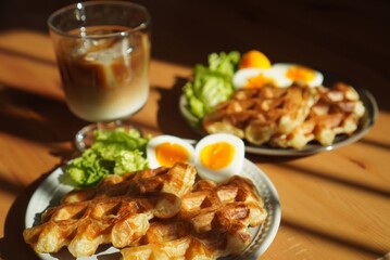 朝食