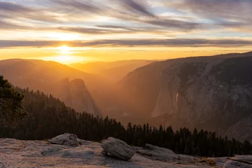 Wandcirkels aluminium sunset in the mountains of Yosemite National Park © Peter