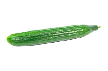 Swieży zielony długi ogórek szklarniowy na białym tle