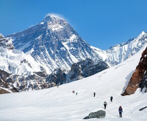 mount Everest glacier hikers Nepal Himalayas mountains - 754822013